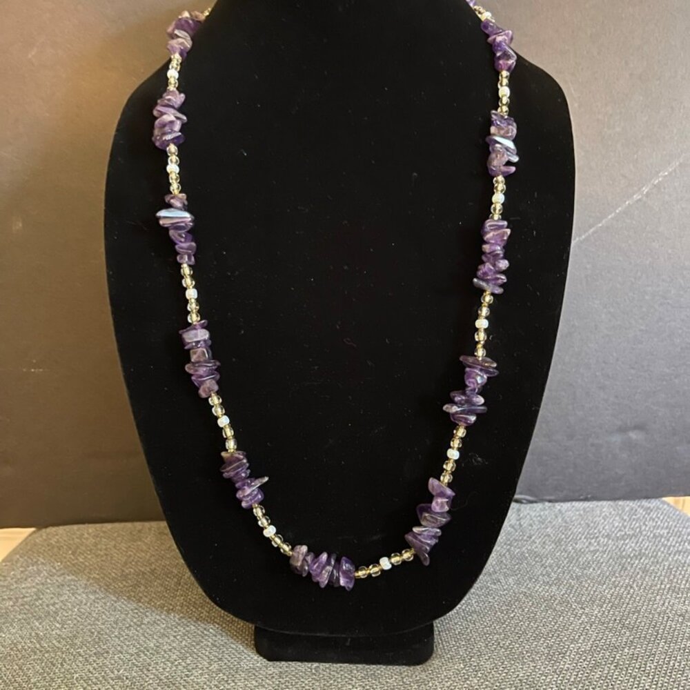 NWOT Beautiful & Stylish Handmade Amethyst Nugget & Bead Pattern 28" Necklace - Picture 3 of 11